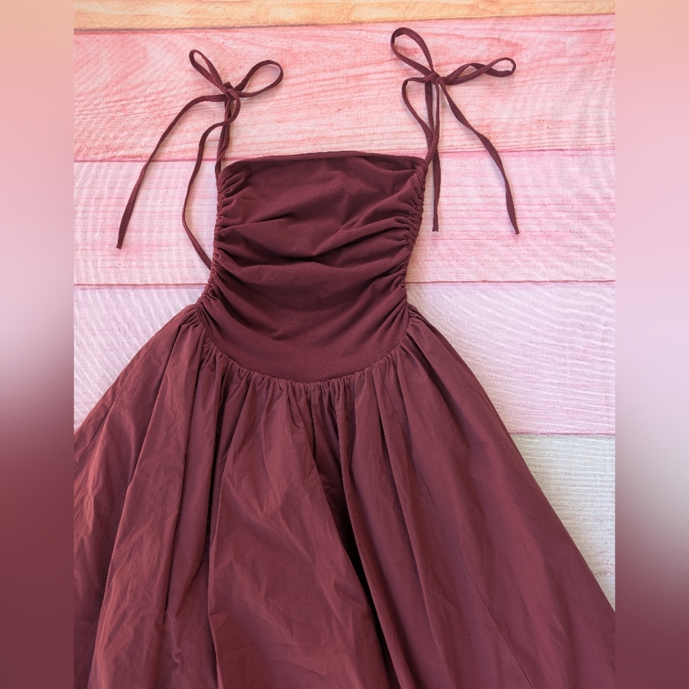 Amylynn Alexa Burgundy Puffball Dress 4US drop waist ruched dress - Picture 10 of 13
